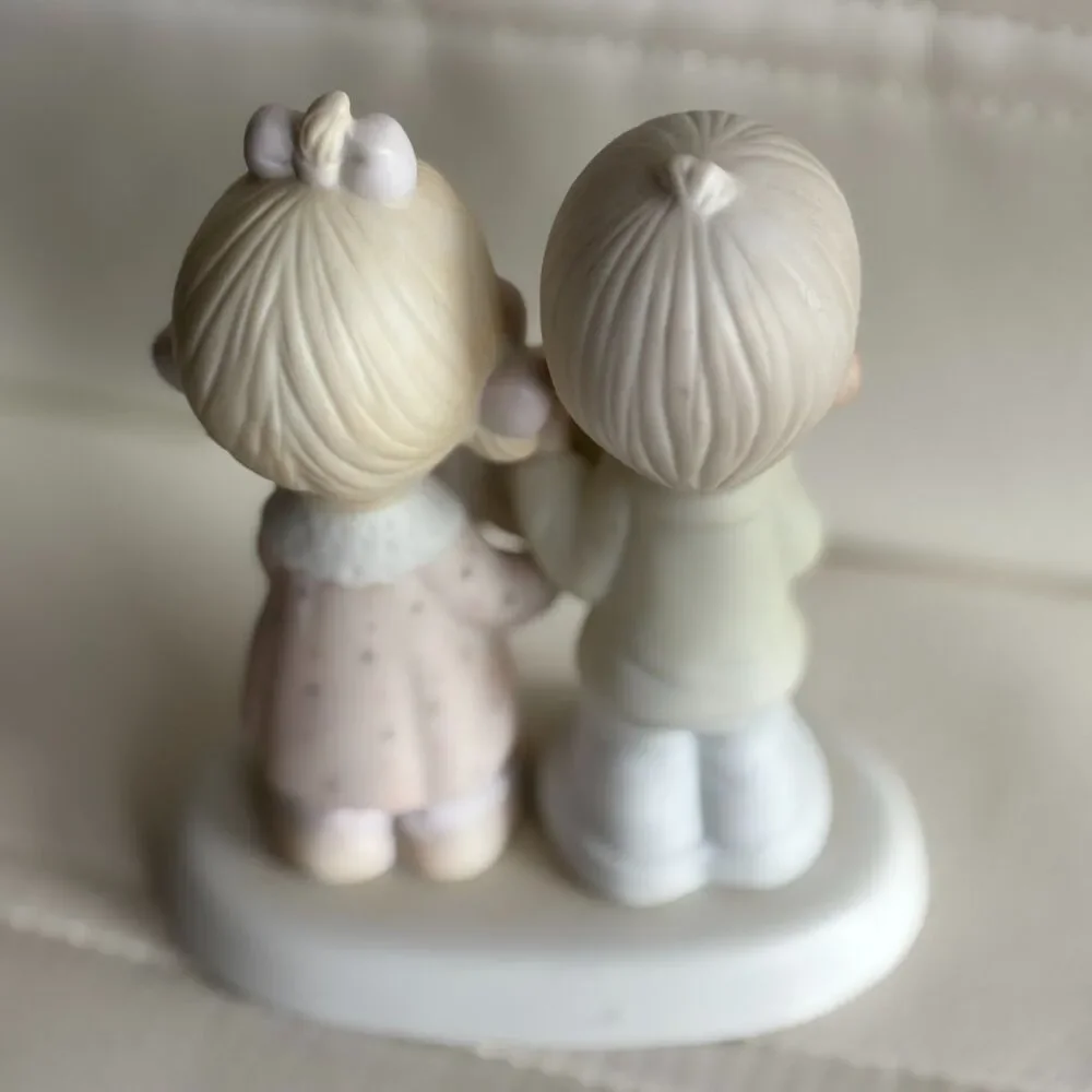 Vintage 1983 Precious Moments 40th Anniversary Figurine E-2859 Jonathan David